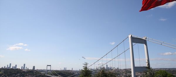 Türk Yıldızları'ndan Boğaz'da görsel şölen Türk Yıldızları'ndan Boğaz'da görsel şölen - Sputnik Türkiye