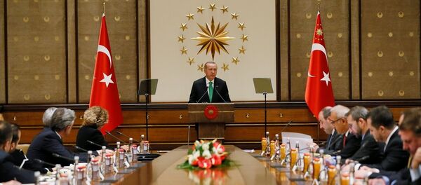 Türkiye Cumhurbaşkanı Recep Tayyip Erdoğan, Cumhurbaşkanlığı Külliyesi'nde ABD'li şirketlerin Türkiye temsilcileriyle bir araya geldi. Türkiye Cumhurbaşkanı Recep Tayyip Erdoğan, Cumhurbaşkanlığı Külliyesi'nde ABD'li şirketlerin Türkiye temsilcileriyle bir araya geldi. - Sputnik Türkiye