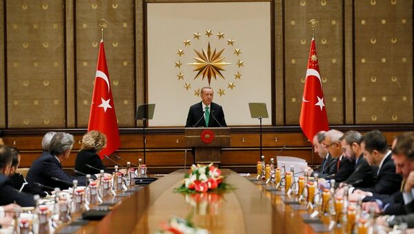 Türkiye Cumhurbaşkanı Recep Tayyip Erdoğan, Cumhurbaşkanlığı Külliyesi'nde ABD'li şirketlerin Türkiye temsilcileriyle bir araya geldi. - Sputnik Türkiye
