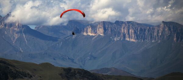 Kuzey Kafkasya'da Rusya Yamaç Paraşütü Şampiyonası - Sputnik Türkiye