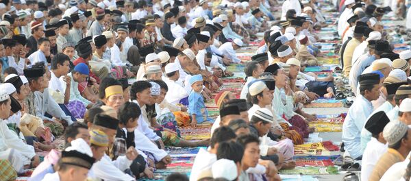 Endonezya-namaz - Sputnik Türkiye