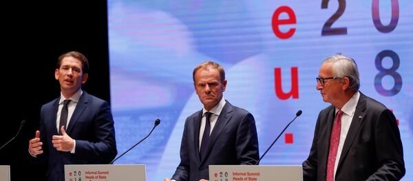 Avrupa Birliği (AB) Konseyi Başkanı Donald Tusk, Avrupa Komisyonu Başkanı Jean-Claude Juncker ve Avusturya Başbakanı Sebastian Kurz Avrupa Birliği (AB) Konseyi Başkanı Donald Tusk, Avrupa Komisyonu Başkanı Jean-Claude Juncker ve Avusturya Başbakanı Sebastian Kurz - Sputnik Türkiye