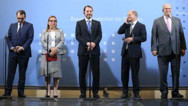 Bakan Albayrak: Almanya ile ilişkilerimizin ilerlemesi için yeni bir dönem başladı - Sputnik Türkiye