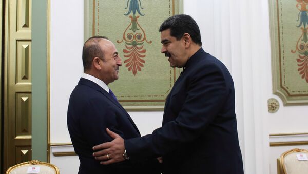 Çavuşoğlu, Maduro tarafından başkent Caracas'taki devlet başkanlığı sarayı Miraflores'te ağırlandı. - Sputnik Türkiye