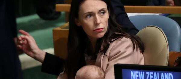 Yeni Zelanda Başbakanı, BM'deki zirveye bebeğiyle geldi - Sputnik Türkiye