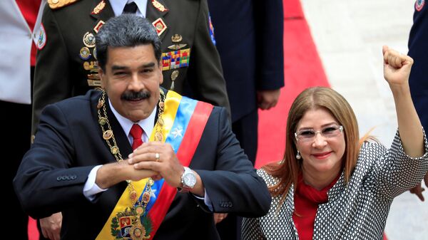 Nicolas Maduro-Cilia Flores - Sputnik Türkiye