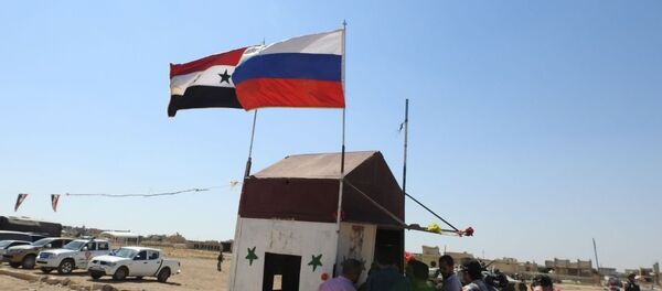 Çalışmanın ilk dakikalarında insani koridorun doğu tarafı (hükümet ordusunun tarafında) - Sputnik Türkiye