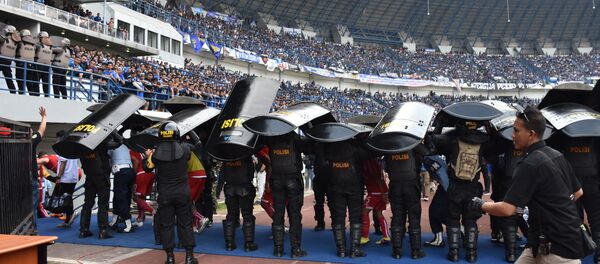 Persib Bandung ile Persija Jakarta takımlarının karşı karşıya geldiği müsabaka - Sputnik Türkiye