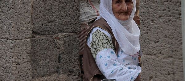 Yaşlı kadınların yüz hatları - Sputnik Türkiye