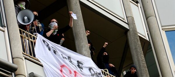 Hollanda'da öğrenciler bir üniversiteyi işgal etti - Sputnik Türkiye