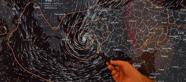 AFAD'dan ‘tropik fırtına’ uyarısı:Televizyon ve radyonuzu açın, cep telefonunuzu şarj edin - Sputnik Türkiye