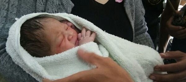 Tayland'da 5. kattan atılan bebek - Sputnik Türkiye