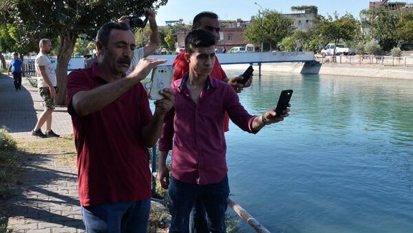 Adana, kanaldaki cesedi görüntüleyip sosyal medyada paylaştılar - Sputnik Türkiye
