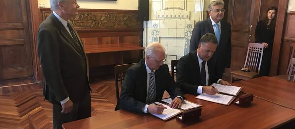 St. Petersburg Ticaret ve Sanayi Odası ile Rus-Türk İşadamları Birliği (RTİB) işbirliği anlaşmaları imzaladı. St. Petersburg Ticaret ve Sanayi Odası ile Rus-Türk İşadamları Birliği (RTİB) işbirliği anlaşmaları imzaladı. - Sputnik Türkiye