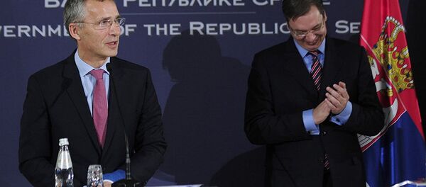Stoltenberg-Vucic basın toplantısı - Sputnik Türkiye
