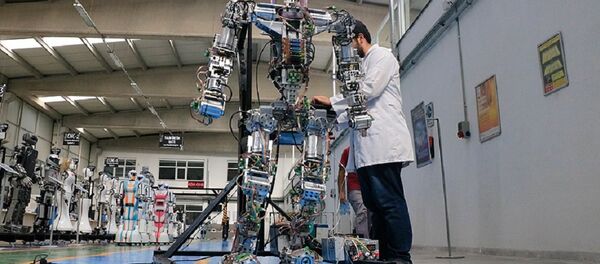 Adım atan robot 'Akıncı-4' - Sputnik Türkiye