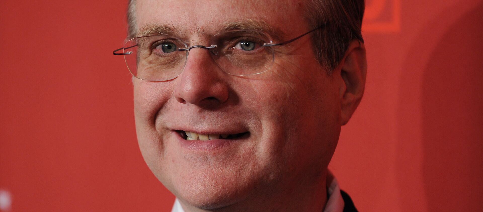 (FILES) In this file photo taken on May 8, 2008 Paul Allen, Microsoft co-founder, arrives at Time Magazine's 100 Most Influential People in the World dinner in New York. - Sputnik Türkiye, 1920, 16.10.2018