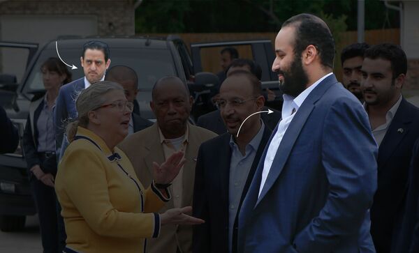 Mahir Abdülaziz Mutreb, Suudi Veliaht Prensi'ne her nereye giderse eşlik ediyor. Nisan 2018'de ABD'nin Houston kentinde olduğu gibi... - Sputnik Türkiye