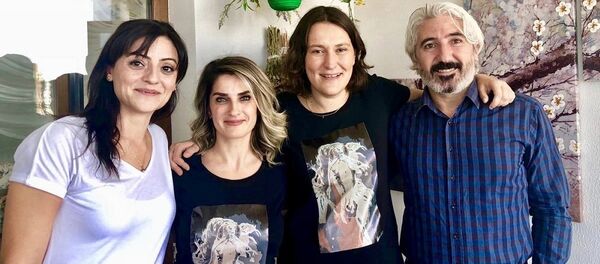 Kati Piri'den Demirtaş ailesine ziyaret - Sputnik Türkiye