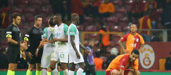 Galatasaray, evinde 16 maç sonra puan kaybetti - Sputnik Türkiye