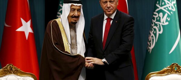 Suudi Kralı Selman ile Cumhurbaşkanı Erdoğan Suudi Kralı Selman ile Cumhurbaşkanı Erdoğan - Sputnik Türkiye