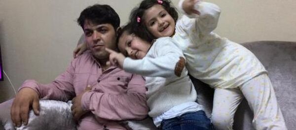 Anneleri Fatma K.'nın 4 yıl önce IŞİD'e götürdüğü ve hayatını kaybetmesinin ardından sahipsiz kalan 8 ve 10 yaşındaki iki çocuk - Sputnik Türkiye