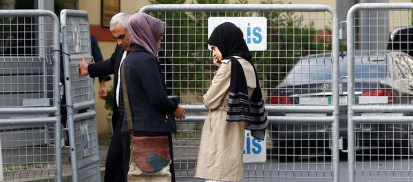 Suudi Arabistan yönetiminin, 2 Ekim'de girdiği İstanbul Başkonsolosluğu'nda öldüğünü açıkladığı Washington Post Yazarı Cemal Kaşıkçı'nın nişanlısı Hatice Cengiz - Sputnik Türkiye