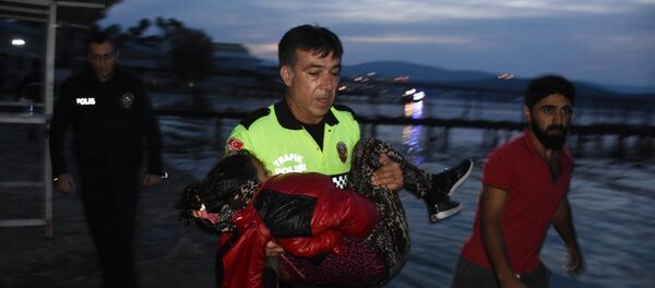 Bodrum'da göçmen teknesi battı - Sputnik Türkiye