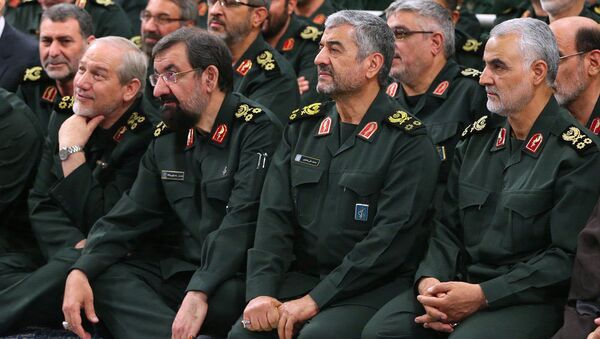 Kasım Süleymani (en sağda) ve diğer İran Devrim Muhafızları komutanları - Sputnik Türkiye