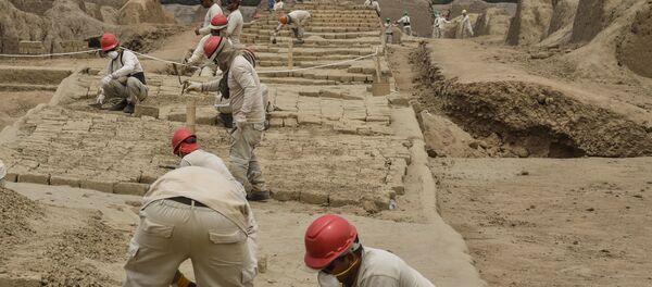 Peru'da 800 yıllık ahşap heykeller bulundu - Sputnik Türkiye