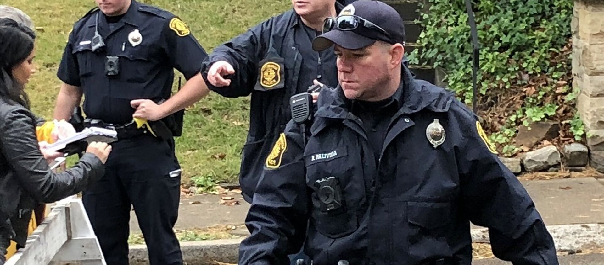 ABD'nin Pennsylvania eyaletinin Pittsburgh kentindeki bir sinagoga silahlı saldırı düzenlendi. - Sputnik Türkiye, 1920, 27.04.2021