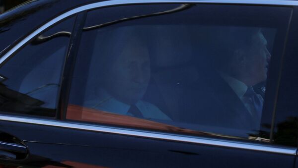 Rusya Devlet Başkanı Vladimir  Putin, diğer liderlerin aksine zirveye Aurus marka aracıyla geldi.  - Sputnik Türkiye