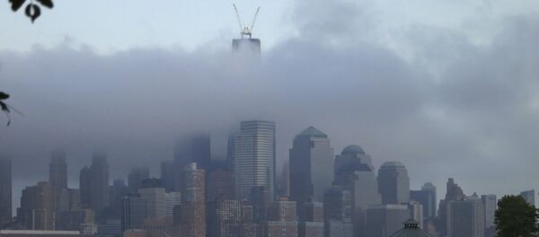 People walk on a pier in the Hudson River in New York, the United States - Sputnik Türkiye