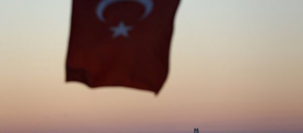 Fatih sondaj gemisi, Türk bayrağı - Sputnik Türkiye