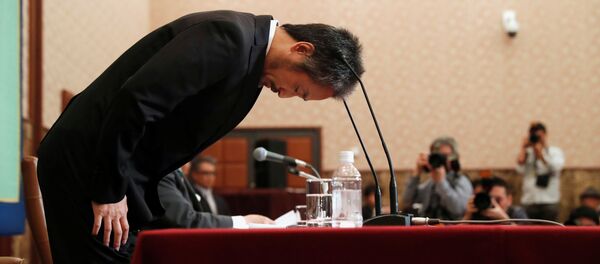 Japon gazeteci Jumpei Yasuda, Tokyo'da düzenlediği basın toplantısında özür diledi. - Sputnik Türkiye