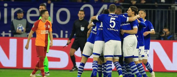 Galatasaray, Schalke deplasmanından 2-0 mağlup ayrıldı - Sputnik Türkiye