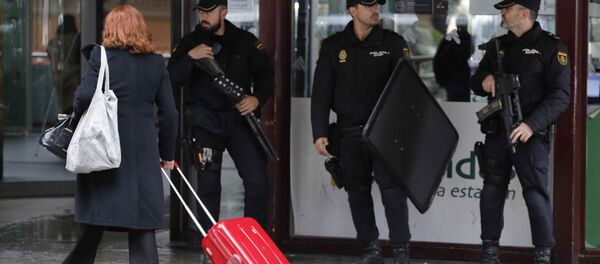 İspanya'daki bomba alarmının sebebi belli oldu: Kemer tokası - Sputnik Türkiye