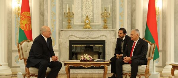Belarus Devlet Başkanı Aleksandr Lukaşenko-TBMM Başkanı Binali Yıldırım Belarus Devlet Başkanı Aleksandr Lukaşenko-TBMM Başkanı Binali Yıldırım - Sputnik Türkiye