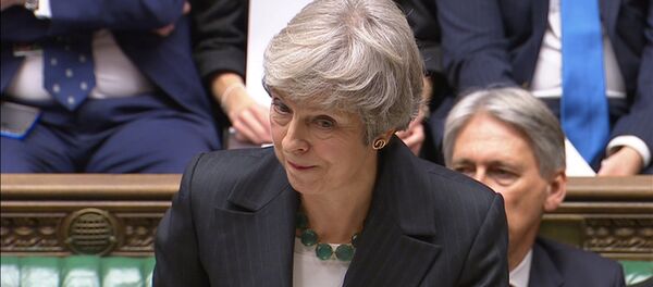 Theresa May, Avam Kamarası'nda Brexit anlaşmasıyla ilgili soruları yanıtladı. - Sputnik Türkiye