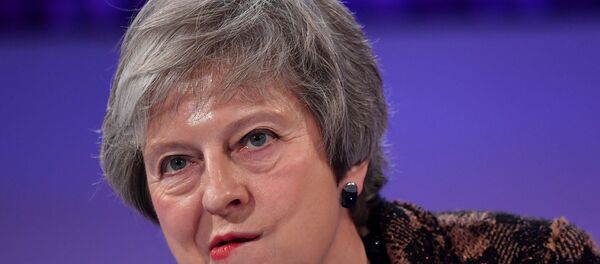 Theresa May Londra'da bir soru cevap seansında - Sputnik Türkiye
