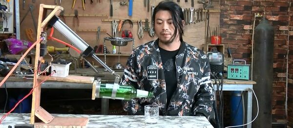 Çinli mucit, yok artık dedirten icatlarıyla sosyal medyanın yıldızı oldu Çinli mucit, yok artık dedirten icatlarıyla sosyal medyanın yıldızı oldu - Sputnik Türkiye