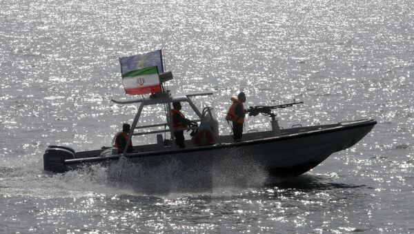 an Iranian Revolutionary Guard speedboat - Sputnik Türkiye