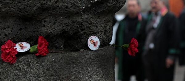 Tahir Elçi vurulduğu yerde anıldı - Sputnik Türkiye