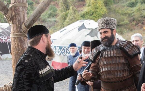Çeçenistan lideri Ramzan Kadirov, İstanbul ziyareti sırasında “Diriliş Ertuğrul” dizisinin setini ziyaret etti - Sputnik Türkiye