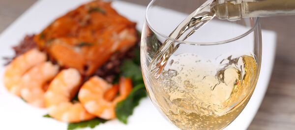 Şarap ve balık - Sputnik Türkiye