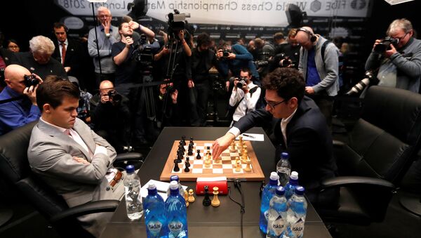 Magnus Carlsen ile Fabiano Caruana - Sputnik Türkiye