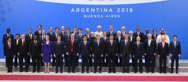 G20 leaders pose for a family photo during the G20 summit in Buenos Aires, Argentina November 30, 2018. - Sputnik Türkiye