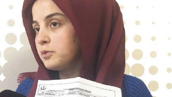 Karnında bant unutulduğunu iddia eden kadın - Sputnik Türkiye