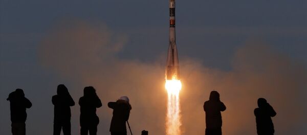 Arızadan sonra ilk kez Soyuz roketiyle insanlı uzay uçuşu gerçekleştirildi - Soyuz MS-11 - Sputnik Türkiye