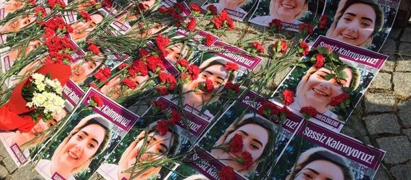 Şule Çet - Sputnik Türkiye